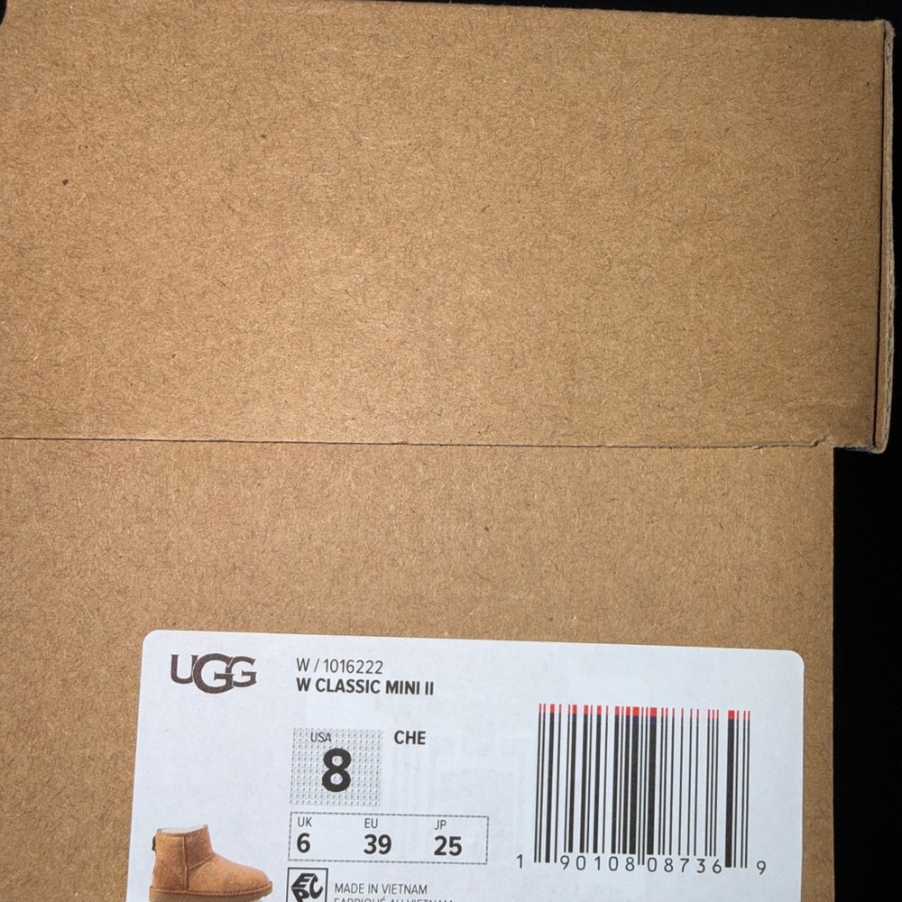 UGG Classic Mini II - Picture 4 of 4